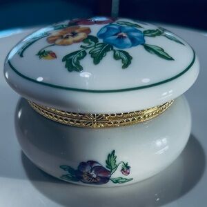 PartyLite Pansy Porcelain Trinket Box – Gold Trim • Vanity Jewelry Holder